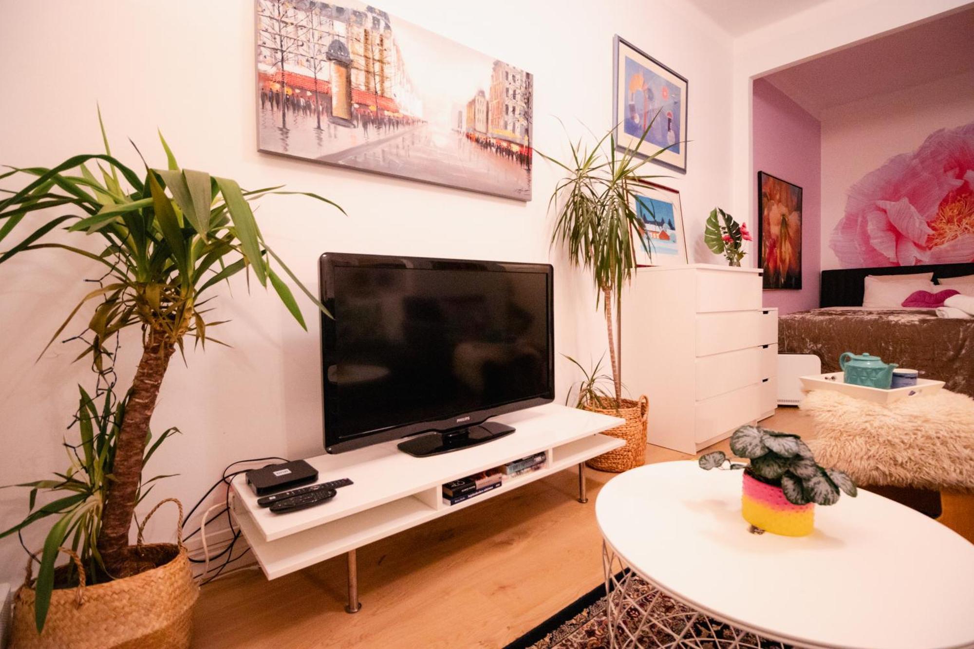 Lovely Flat In The Heart Of Хелзинки Екстериор снимка